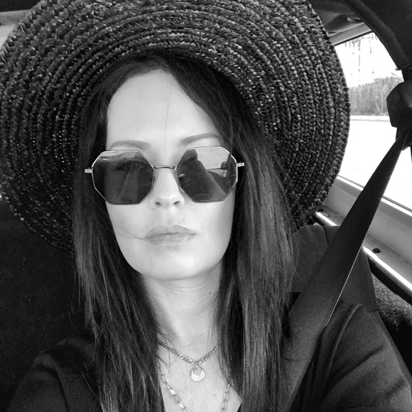 ABOUT ME - Picture 8 of 11